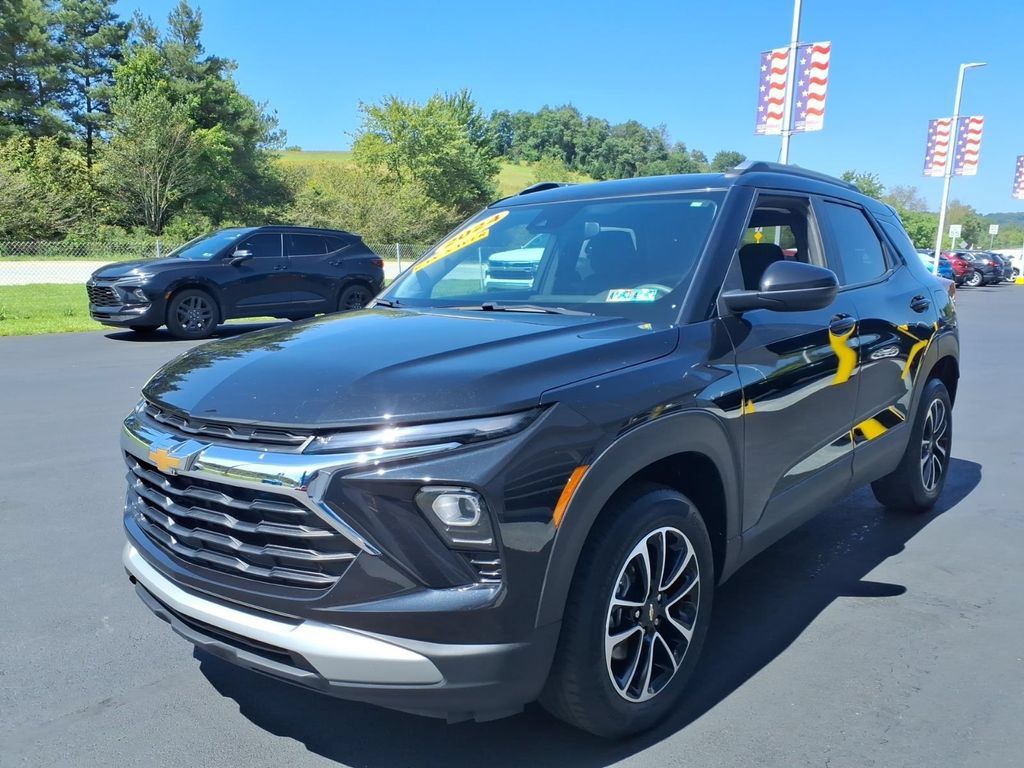 Used 2024 Chevrolet TrailBlazer LT AWD/4WD image 4