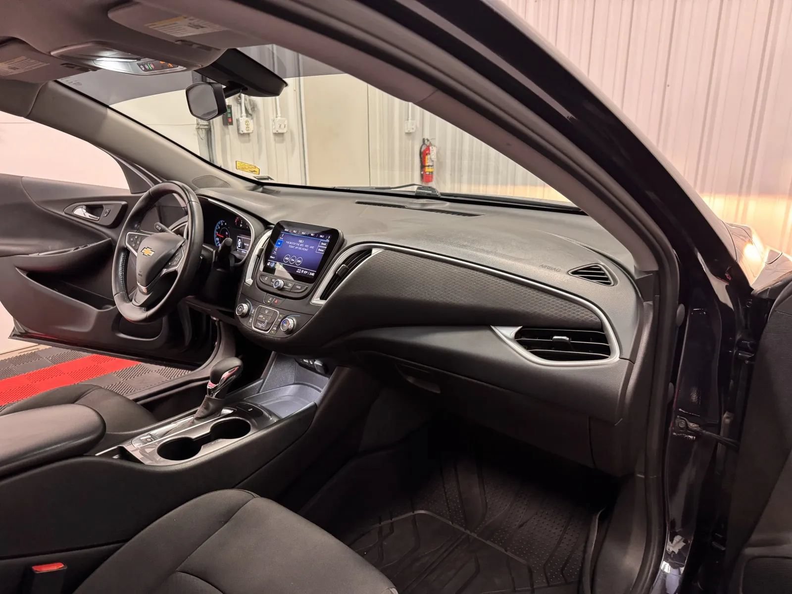 Used 2022 Chevrolet Malibu RS w/ LPO, Floor Liner Package FWD image 45