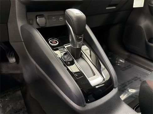 New 2025 Nissan Versa SR image 25
