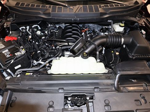 Certified 2024 Ford F150 Lariat w/ Equipment Group 502A High image 40