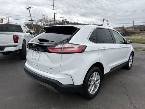 Used 2024 Ford Edge SEL image 3