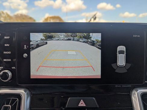 Used 2023 Kia Sorento SX image 22