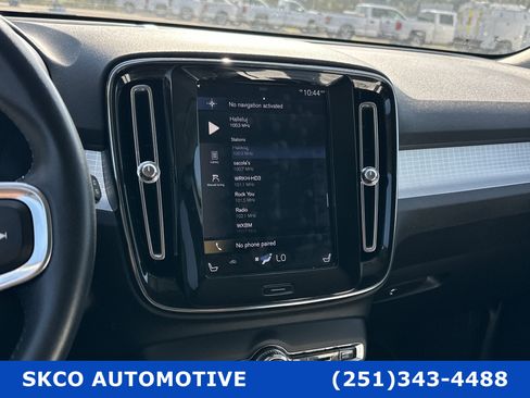 Used 2020 Volvo XC40 T5 Momentum image 15