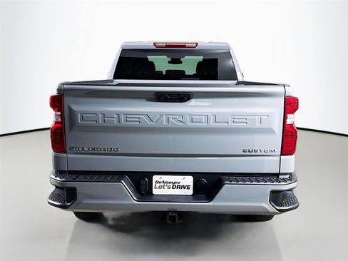 Used 2025 Chevrolet Silverado 1500 Custom image 7