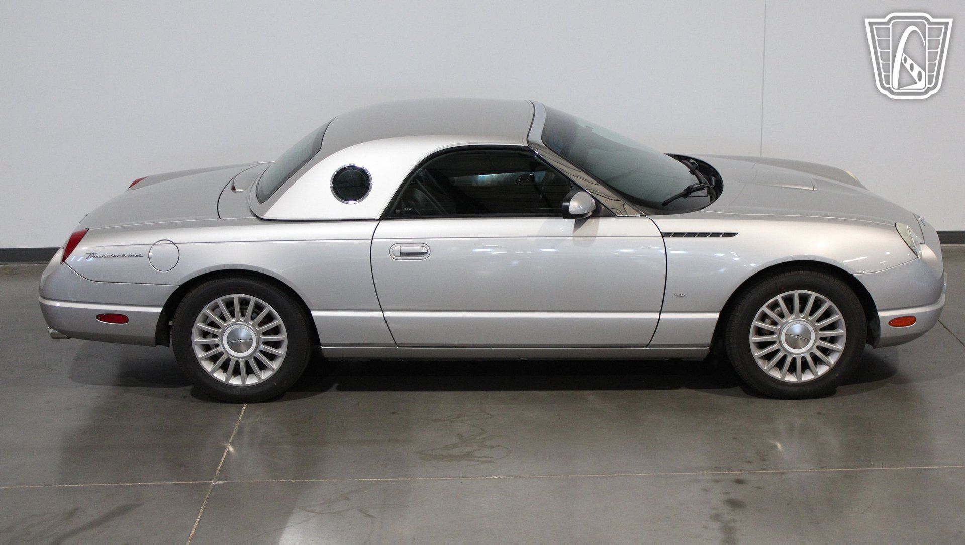 Used 2004 Ford Thunderbird RWD image 7