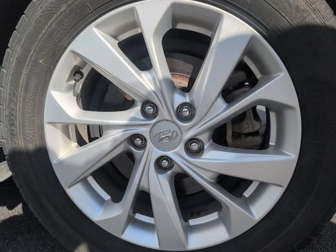 Used 2019 Hyundai Tucson SE AWD/4WD image 9