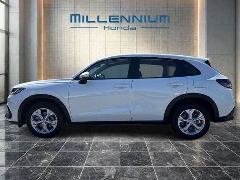 Used 2024 Honda HR-V LX image 2