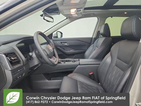 Used 2026 Nissan Rogue Platinum w/ Platinum Premium Package AWD/4WD image 19