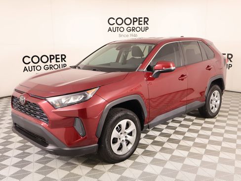 Used 2022 Toyota RAV4 LE FWD image 9