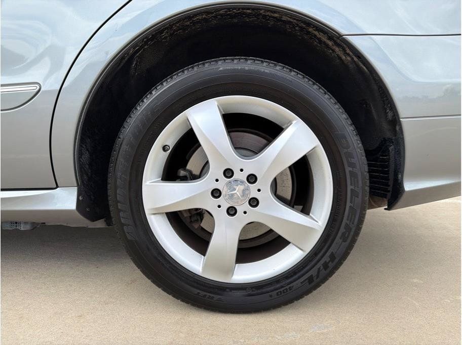 Used 2011 Mercedes-Benz R 350 BlueTEC 4MATIC image 32