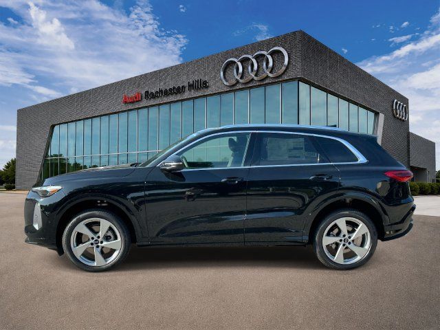 New 2026 Audi Q5 Premium AWD/4WD image 2