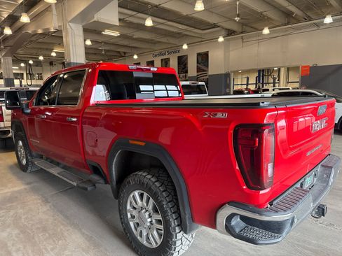 Used 2023 GMC Sierra 2500 SLT w/ SLT Premium Package AWD/4WD image 3