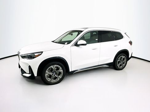 Used 2025 BMW X1 xDrive28i w/ Convenience Package AWD/4WD image 4