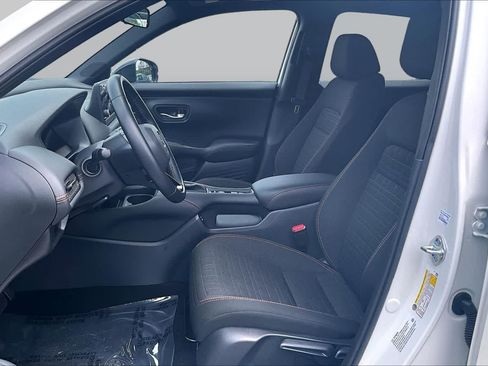 Certified 2025 Honda HR-V Sport image 8