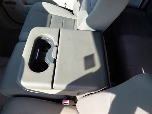 Used 2010 Ford F250 XLT image 29