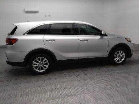 Used 2020 Kia Sorento AWD V6 image 10