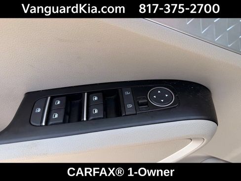 Certified 2025 Kia Soul LX w/ LX Technology Package FWD image 18