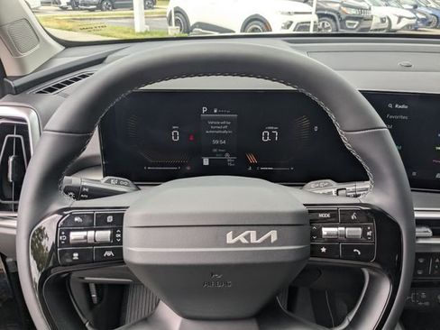 New 2026 Kia Sorento LX FWD image 30