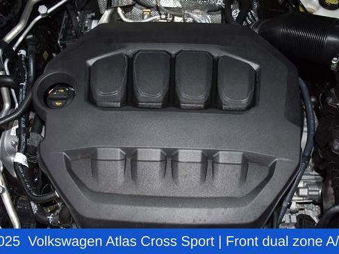 Used 2025 Volkswagen Atlas Cross Sport SE image 7