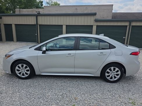 Certified 2024 Toyota Corolla LE FWD image 3