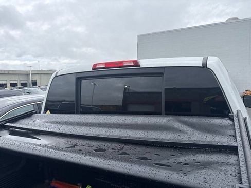 Used 2012 Nissan Titan SV w/ SV Value Truck Pkg AWD/4WD image 17
