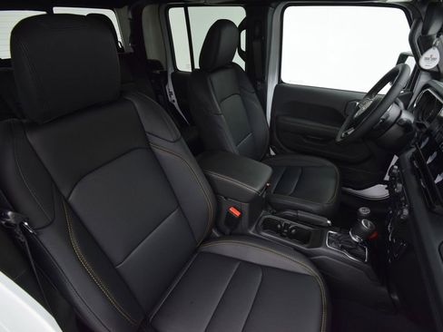 New 2026 Jeep Gladiator Sport image 18