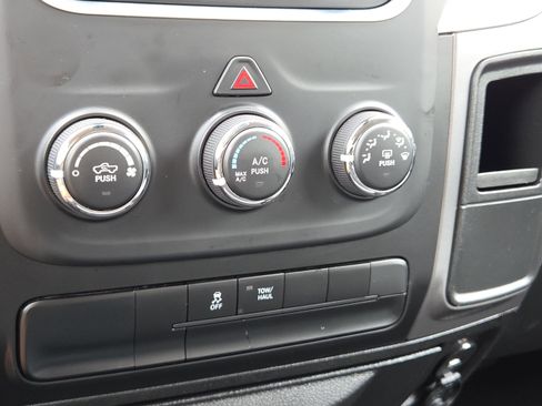 Used 2024 RAM 1500 Classic SLT RWD image 21