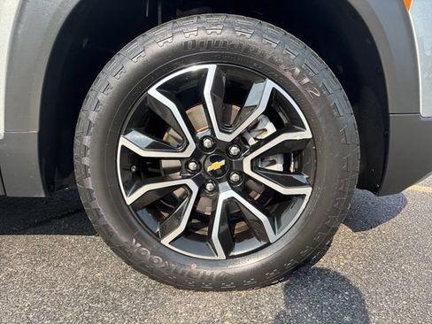 Used 2023 Chevrolet TrailBlazer ACTIV w/ Sun and Liftgate Package AWD/4WD image 9