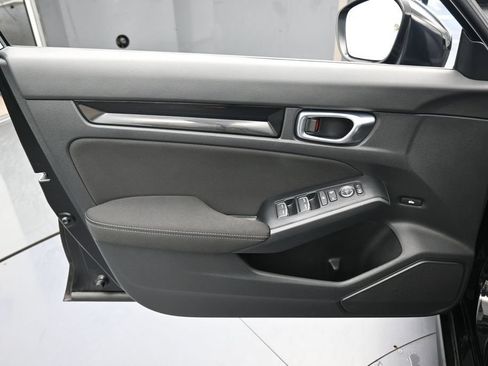 Used 2025 Honda Civic Sport image 13
