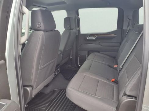 New 2026 GMC Sierra 1500 SLE w/ X31 Off-Road Package AWD/4WD image 17