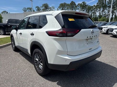 Used 2024 Nissan Rogue S AWD/4WD image 9