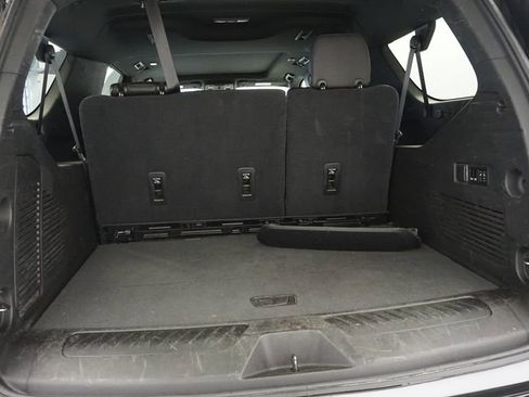 Used 2021 GMC Yukon XL SLT w/ SLT Premium Package image 26