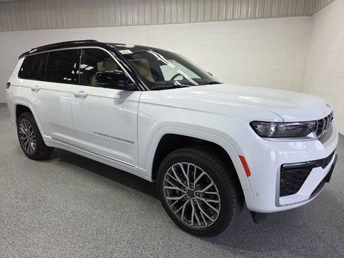 New 2026 Jeep Grand Cherokee L Summit AWD/4WD image 9