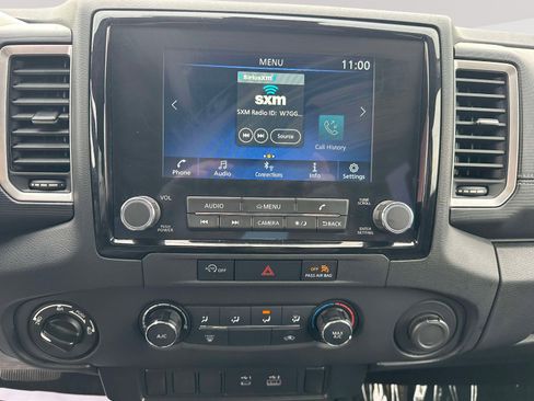 Used 2024 Nissan Frontier SV image 8