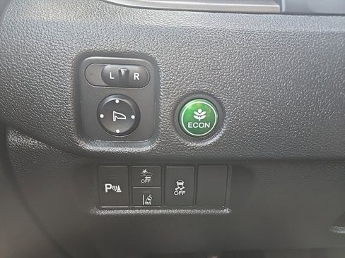 Used 2023 Honda Passport EX-L image 12