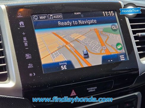 Certified 2018 Honda Pilot Touring image 30