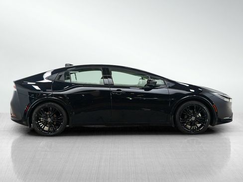 Used 2025 Toyota Prius AWD image 6