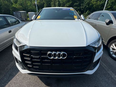 Used 2023 Audi Q8 Premium w/ Convenience Package AWD/4WD image 2
