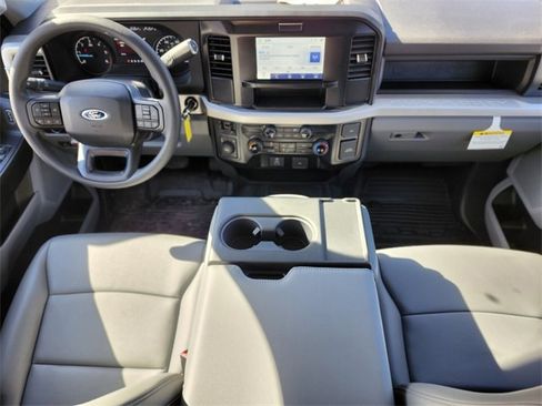 New 2025 Ford F550 4x4 SuperCab Super Duty w/ XL Chrome Package image 10