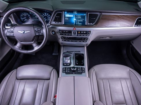 Used 2018 Genesis G80 3.8 w/ Option Group 03 image 15