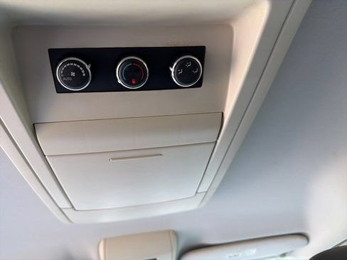 Used 2008 Dodge Grand Caravan SXT FWD image 28