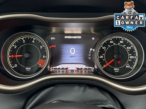 Used 2015 Jeep Cherokee Limited image 18