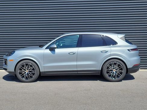 New 2026 Porsche Cayenne AWD/4WD image 2