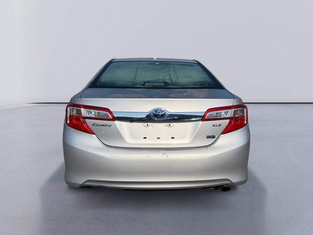Used 2012 Toyota Camry XLE w/ Leather Pkg FWD image 4