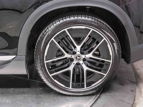 Used 2026 Mercedes-Benz EQE 320+ SUV image 9