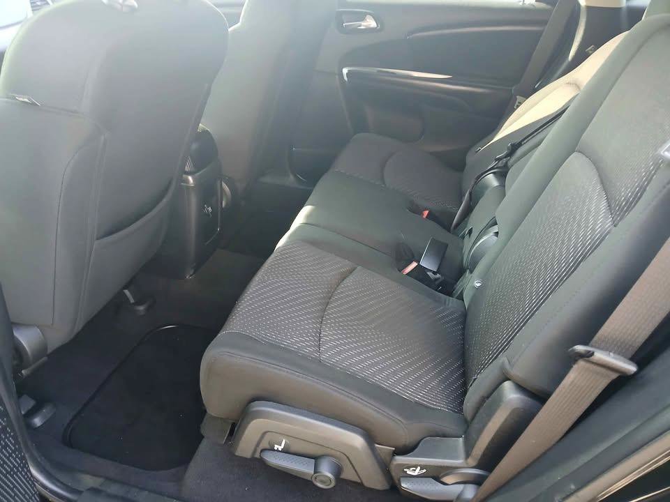 Used 2019 Dodge Journey SE w/ Blacktop Package FWD image 10