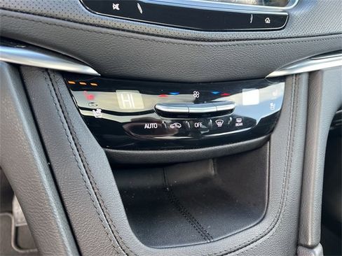 Certified 2025 Cadillac XT5 Premium Luxury image 17