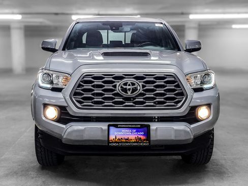 Used 2020 Toyota Tacoma TRD Off-Road AWD/4WD image 10