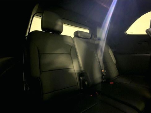 Used 2025 Buick Enclave Sport Touring image 24