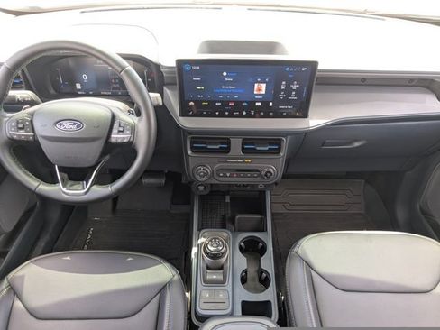 Used 2025 Ford Maverick Lobo AWD/4WD image 11